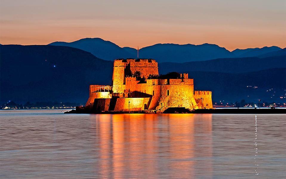 Apartament Marina'S Bright Getaway - Nafplio Center House Zewnętrze zdjęcie